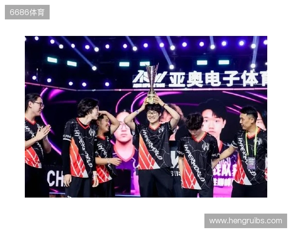 荷媒：利物浦有意阿尔克马尔新星斯密特，斯洛特对其很欣赏